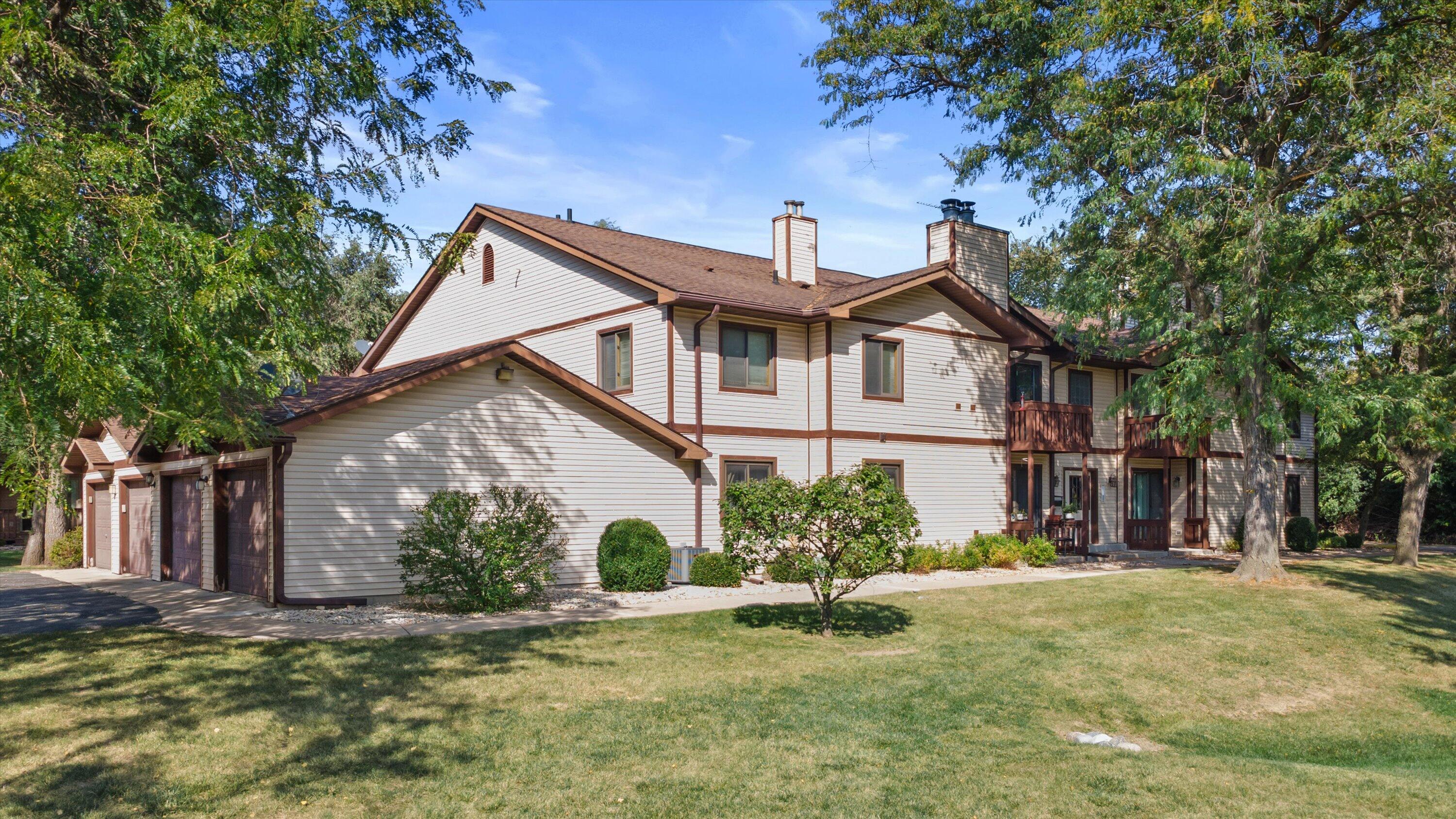 215 Franklin Street, Unit D Delavan, WI 53115 - Photo 31 of 40 07-DJI_0360