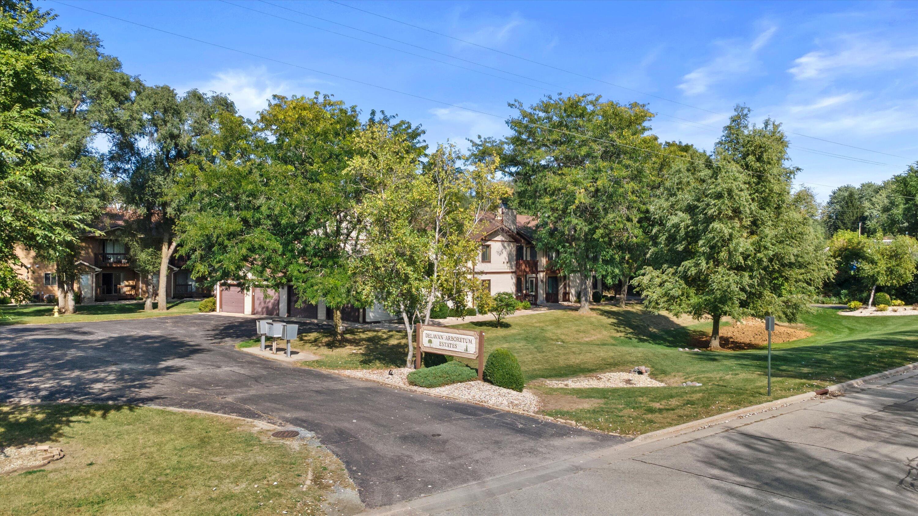 215 Franklin Street, Unit D Delavan, WI 53115 - Photo 37 of 40 04-DJI_0345