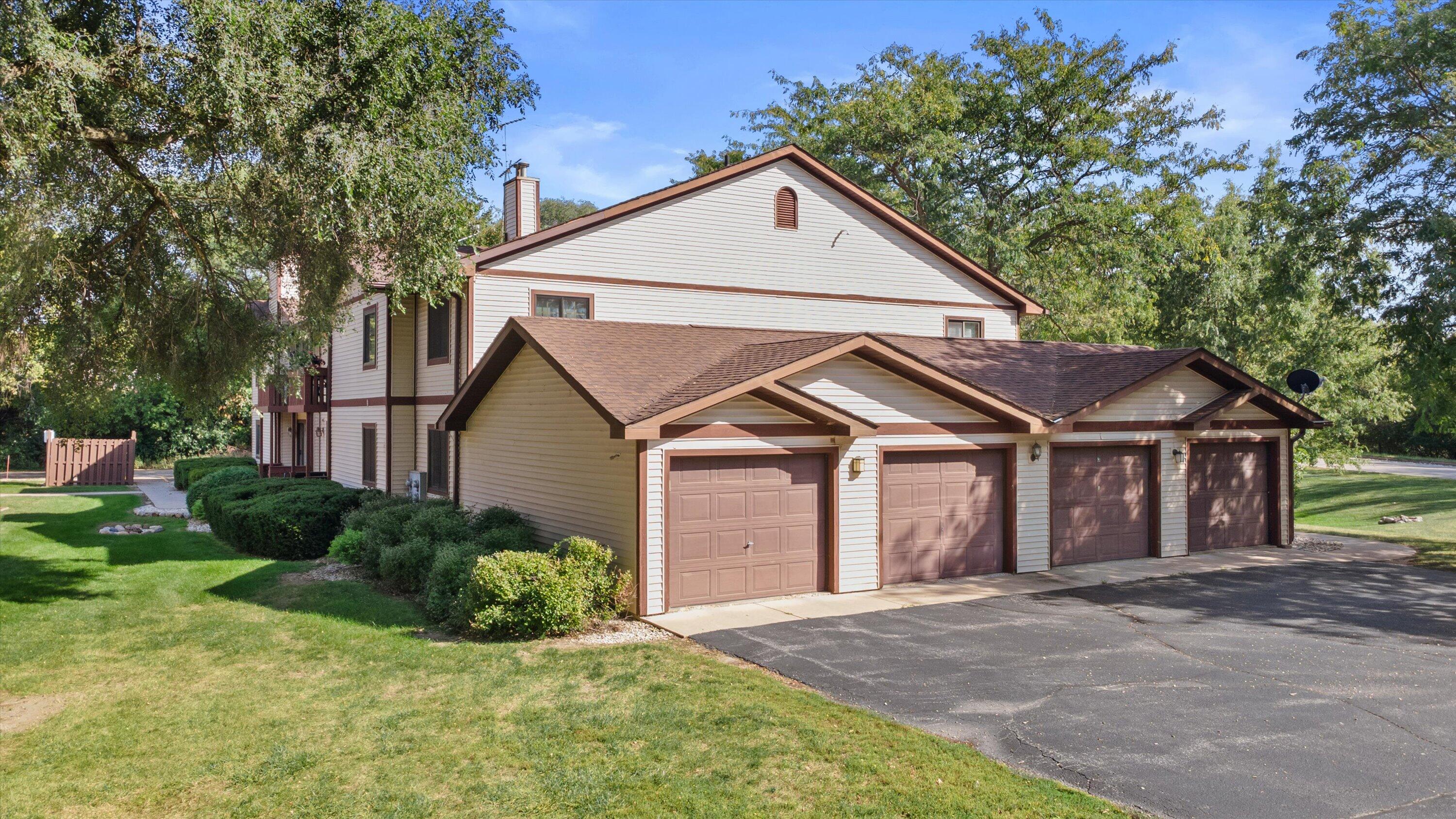 215 Franklin Street, Unit D Delavan, WI 53115 - Photo 40 of 40 01-DJI_0321