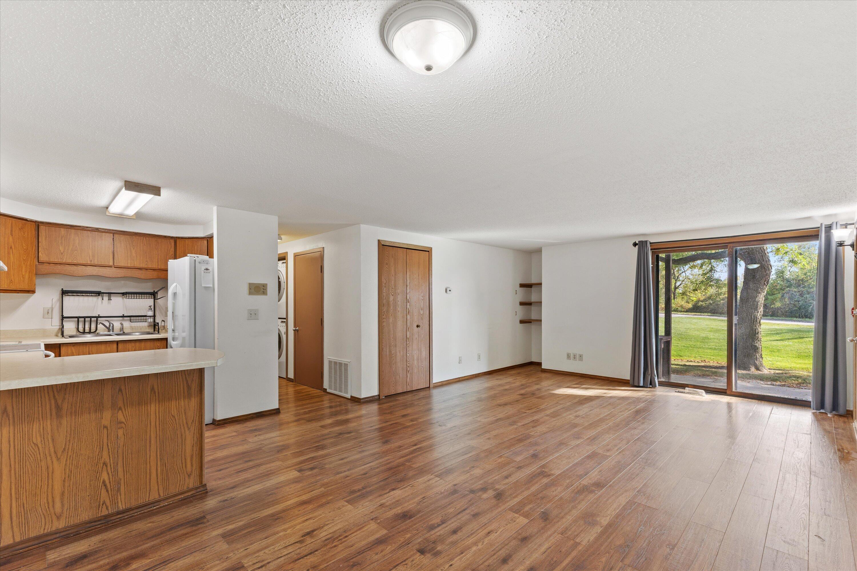 215 Franklin Street, Unit D Delavan, WI 53115 - Photo 4 of 40 30-IMG_7293