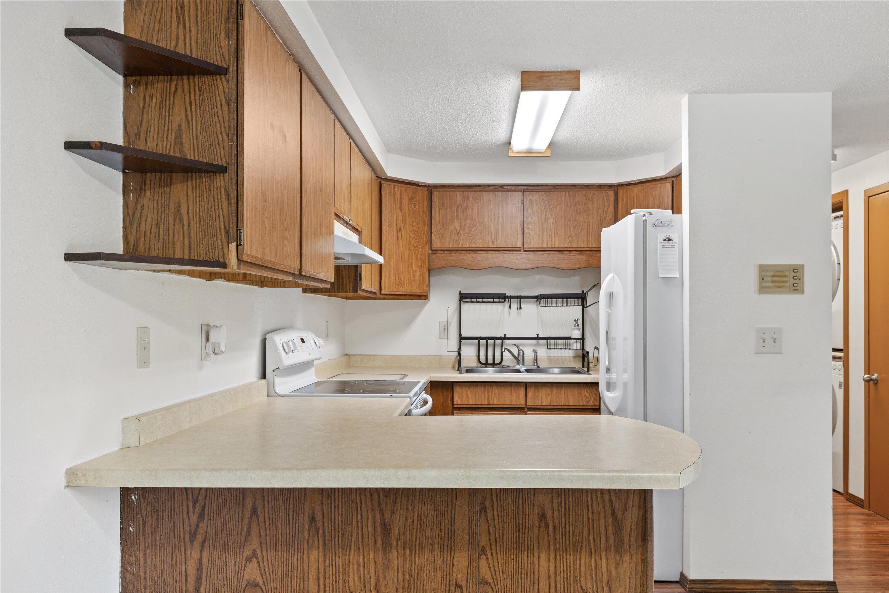 215 Franklin Street, Unit D Delavan, WI 53115 - Photo 10 of 40 32-IMG_7311