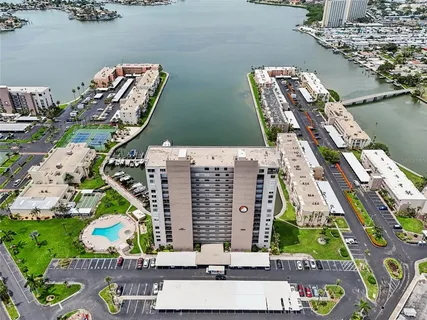 $180,000 | 7300 Sun Island Drive South, Unit 1602, South Pasadena, FL 33707