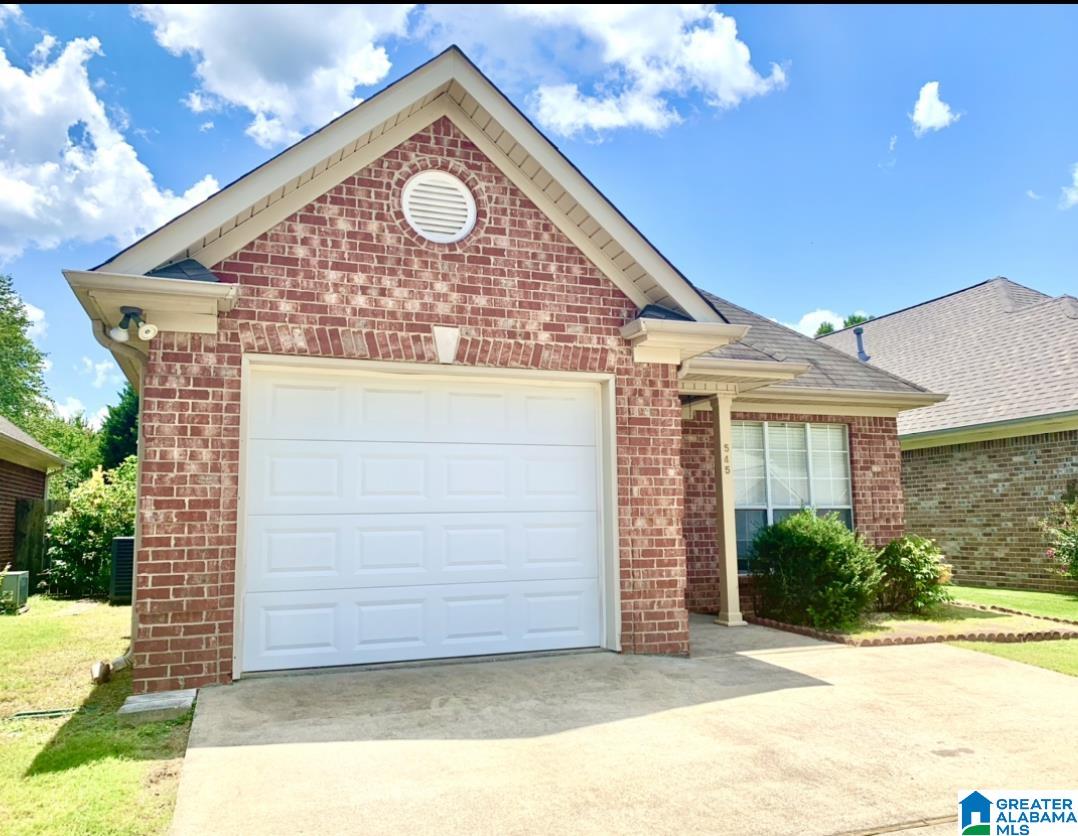545 Summit Circle Fultondale, AL 35068 - Photo 2 of 18