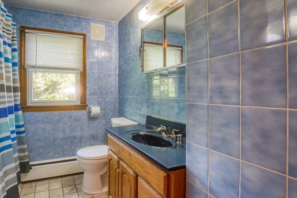 64 Plumtree Road Springfield, MA 01118 - Photo 7 of 17