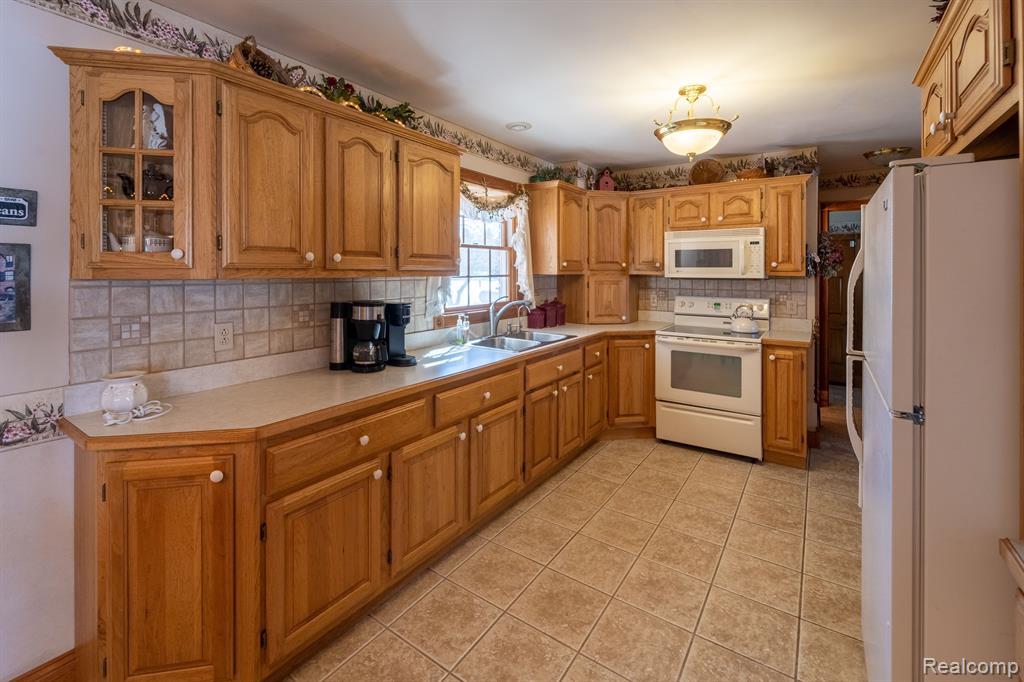16495 Tubspring Road Allenton, MI 48002 - Photo 15 of 82