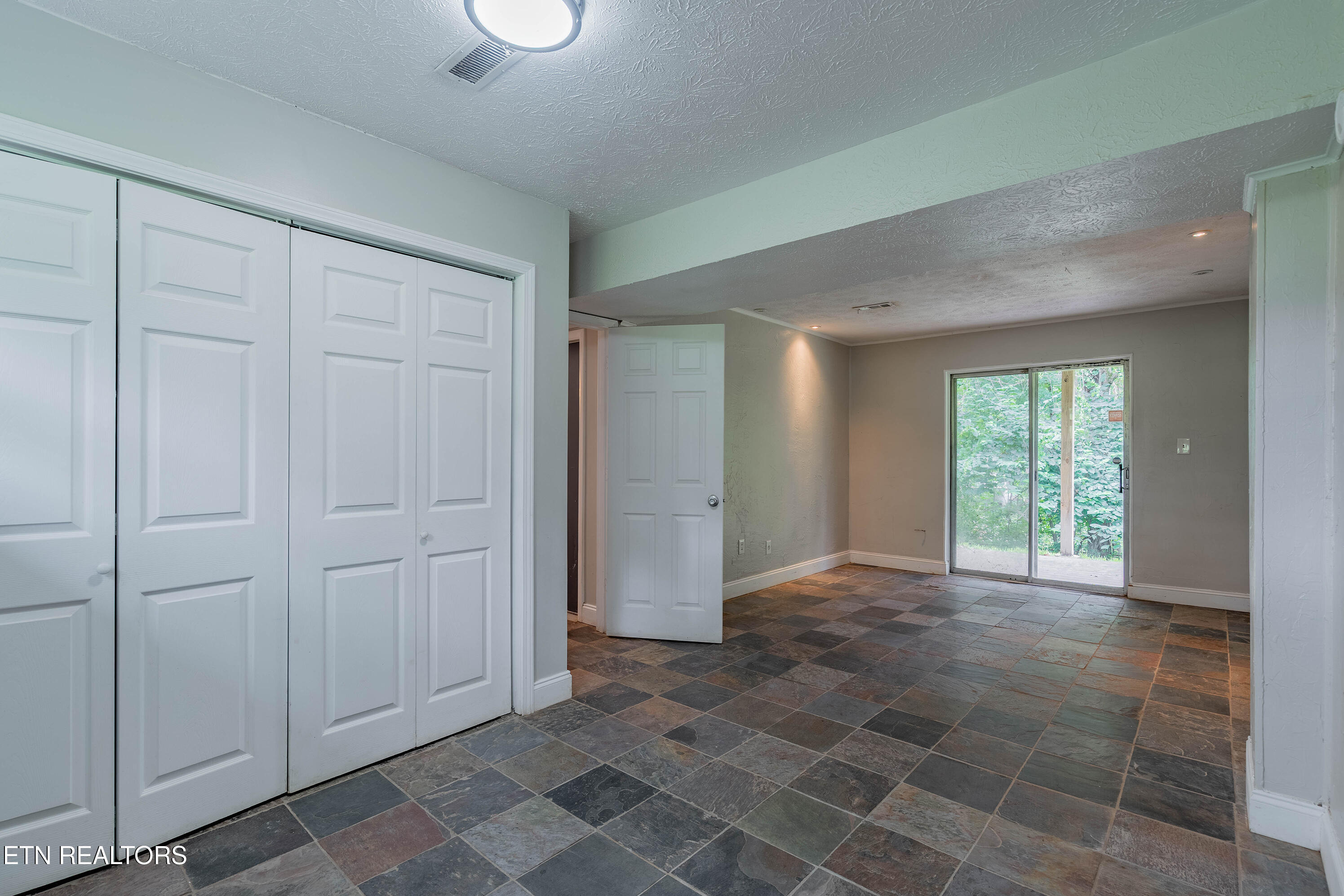 2326 Chukar Road Knoxville, TN 37923 - Photo 19 of 27 c17