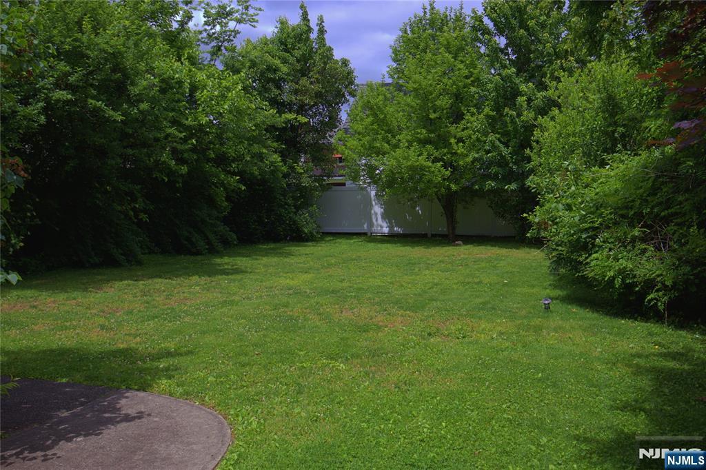 52 Donaldson Avenue, Unit 2 Rutherford, NJ 07070 - Photo 16 of 20