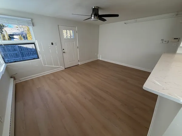 $1,685 | 26 East Washington Avenue, Unit 4, Lake Bluff, IL 60044