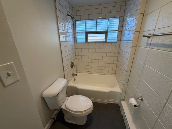 $1,685 | 26 East Washington Avenue, Unit 4, Lake Bluff, IL 60044