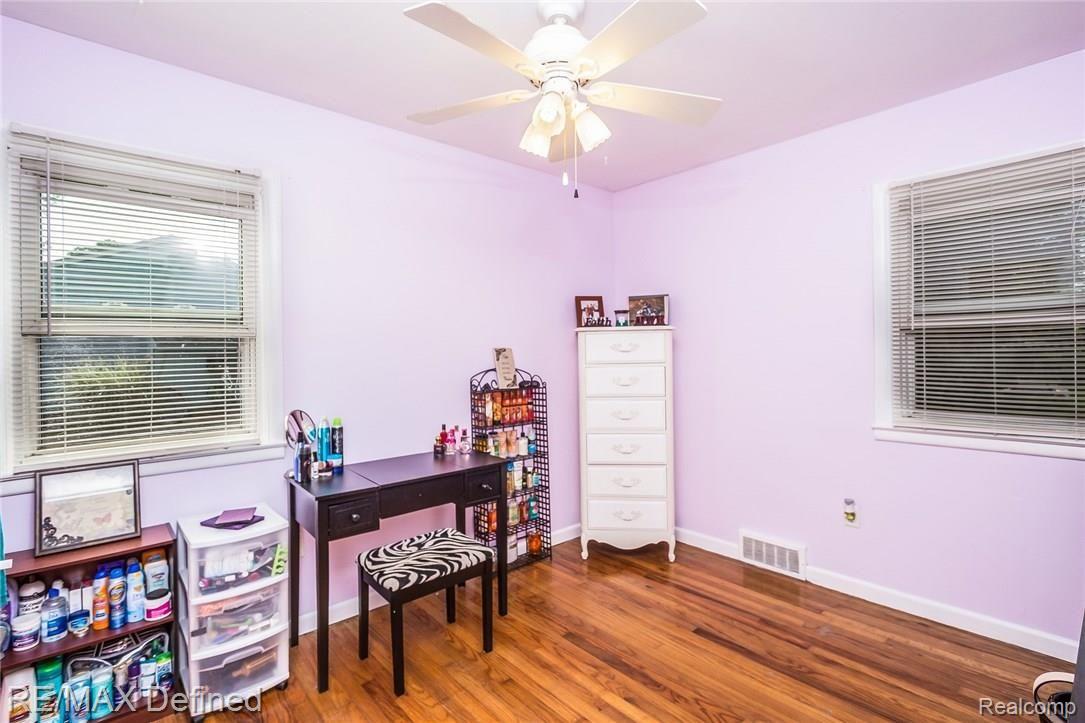 3137 Hickory Lawn Road Rochester, MI 48307 - Photo 23 of 49 024-Bedroom-4376126-medium.jpg