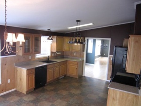 21 Short Street Raynham, MA 02767 - Photo 5 of 29 Gallery Image 5