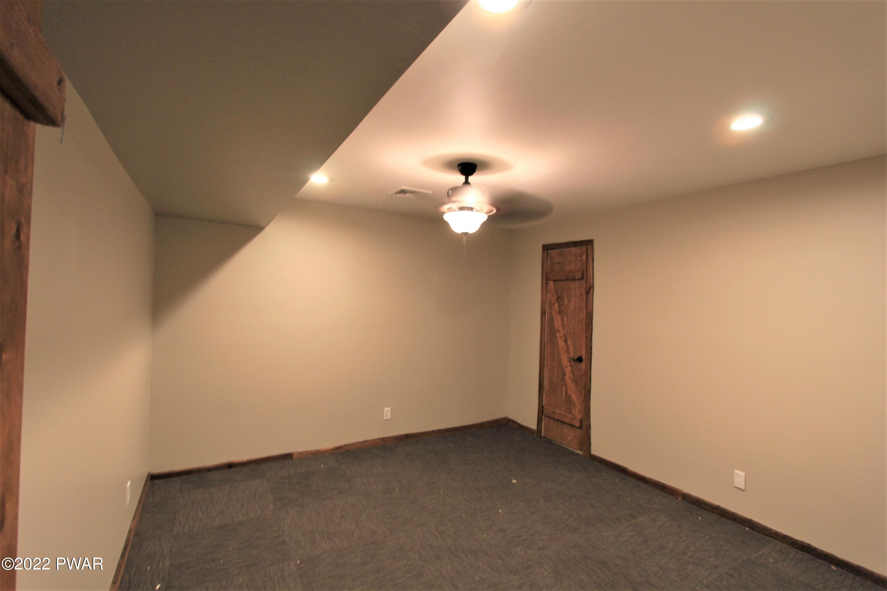 811 Spring Hill Road Sterling, PA 18463 - Photo 31 of 39