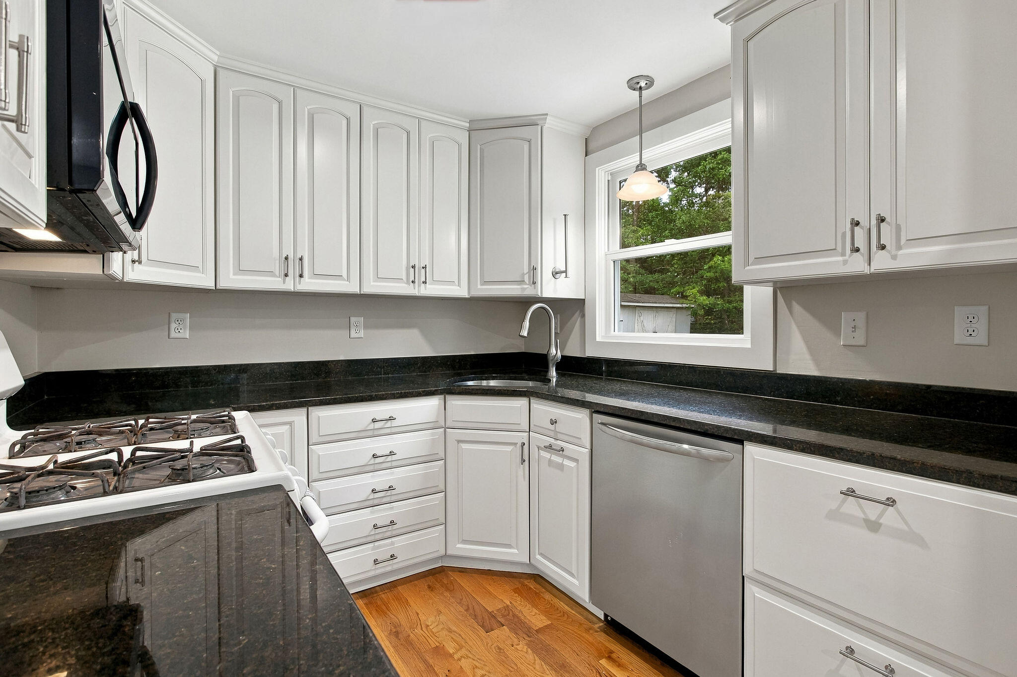 877 Bumps River Road Centerville, MA 02632 - Photo 21 of 37 877BumpsRiverRd-36
