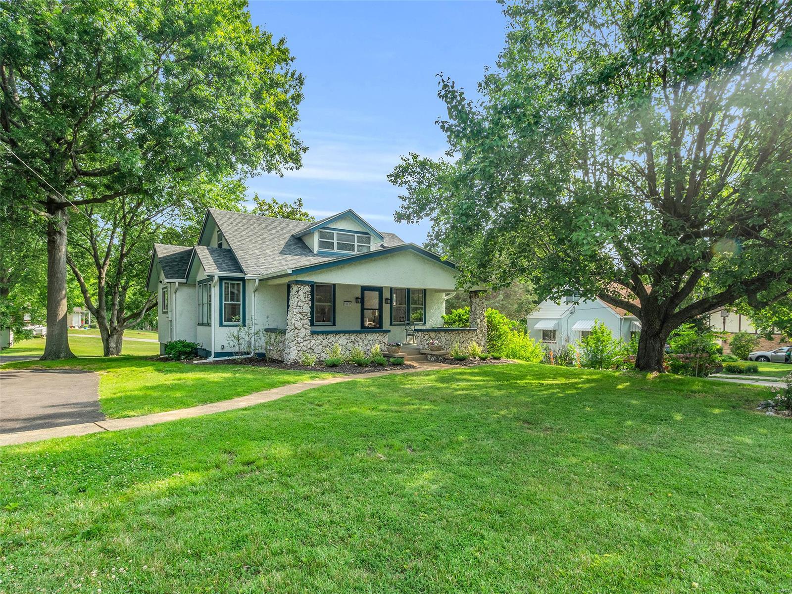 11637 Denny Road St. Louis, MO 63126 - Photo 1 of 23 Gallery Image 1