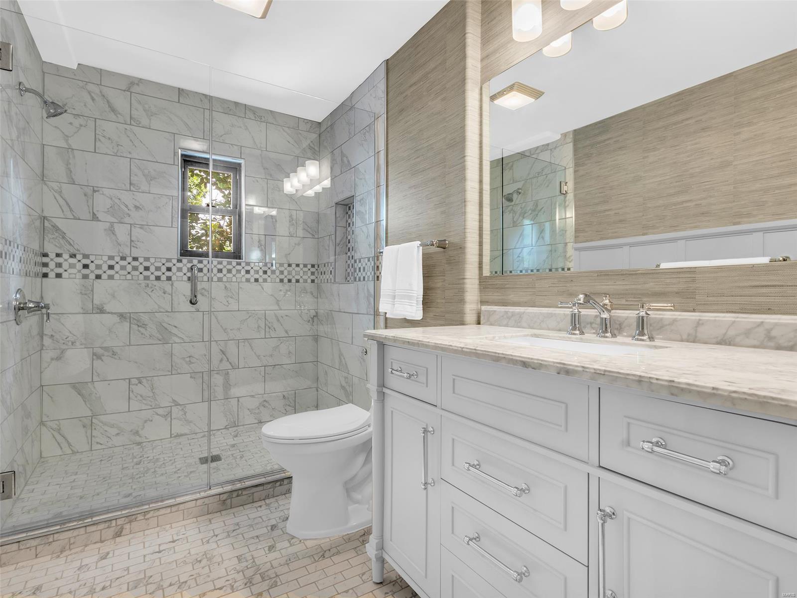 11637 Denny Road St. Louis, MO 63126 - Photo 9 of 23 Gallery Image 9