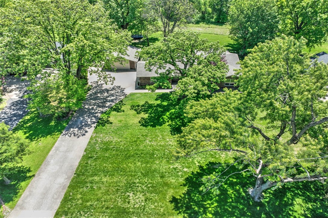 635 West Hickory Point Road Forsyth, IL 62535 - Photo 3 of 40