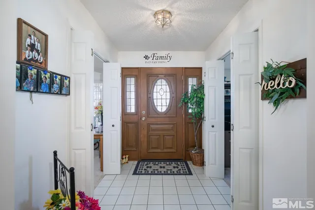 a view of entryway with interior