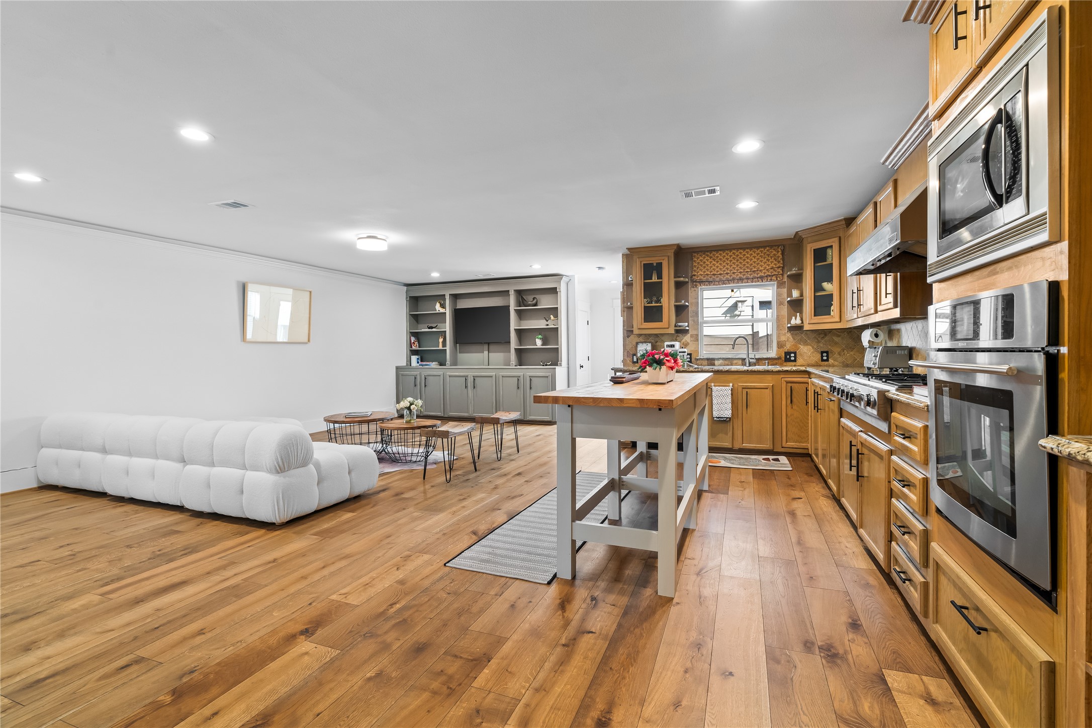 3902 Colquitt Street Houston, TX 77027 - Photo 9 of 32