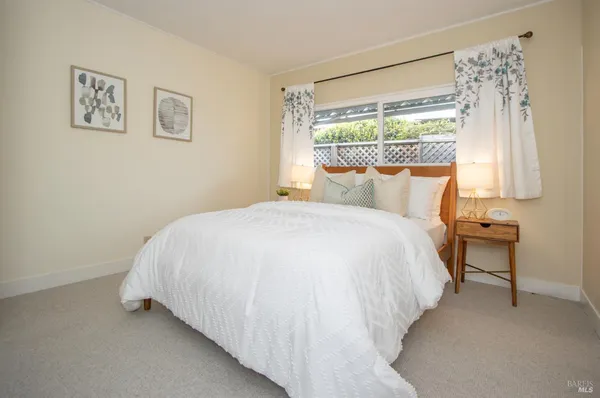 $450,000 | 9 Fallen Leaf Way, Novato, CA 94949