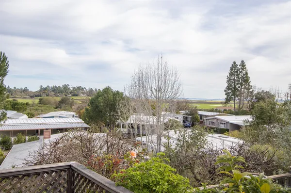 $450,000 | 9 Fallen Leaf Way, Novato, CA 94949