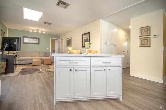 $450,000 | 9 Fallen Leaf Way, Novato, CA 94949