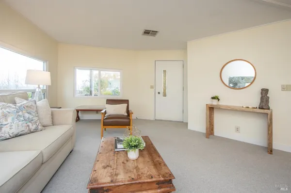 $450,000 | 9 Fallen Leaf Way, Novato, CA 94949