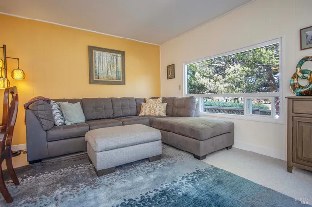 $450,000 | 9 Fallen Leaf Way, Novato, CA 94949