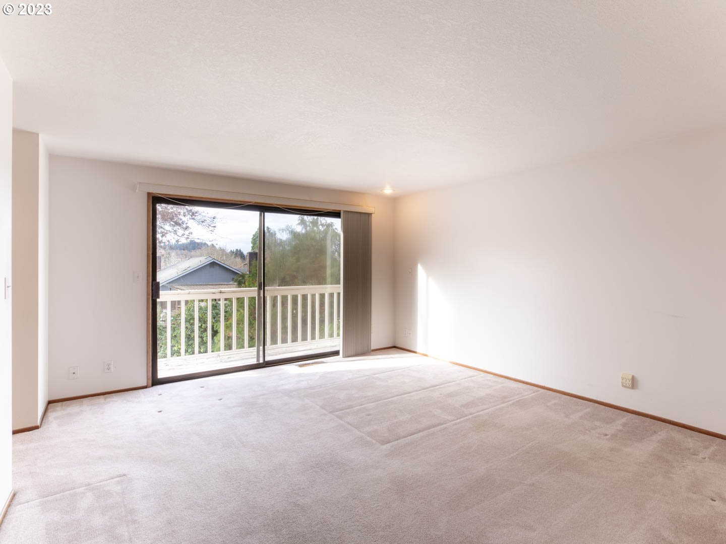 782 Montview Way Springfield, OR 97477 - Photo 8 of 14 a view of a room with a large window