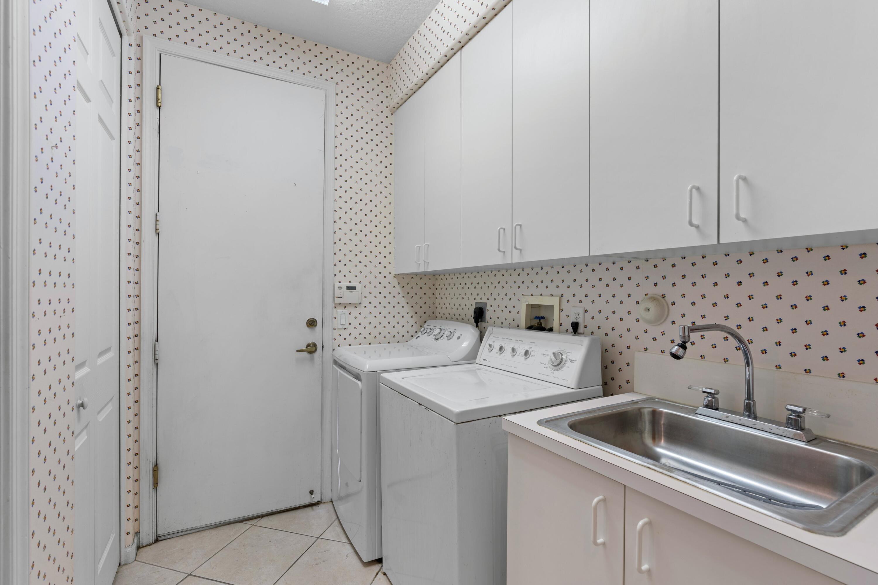 7050 Falls Road East Boynton Beach, FL 33437 - Photo 14 of 19 DSC00855.jpg-SMALL