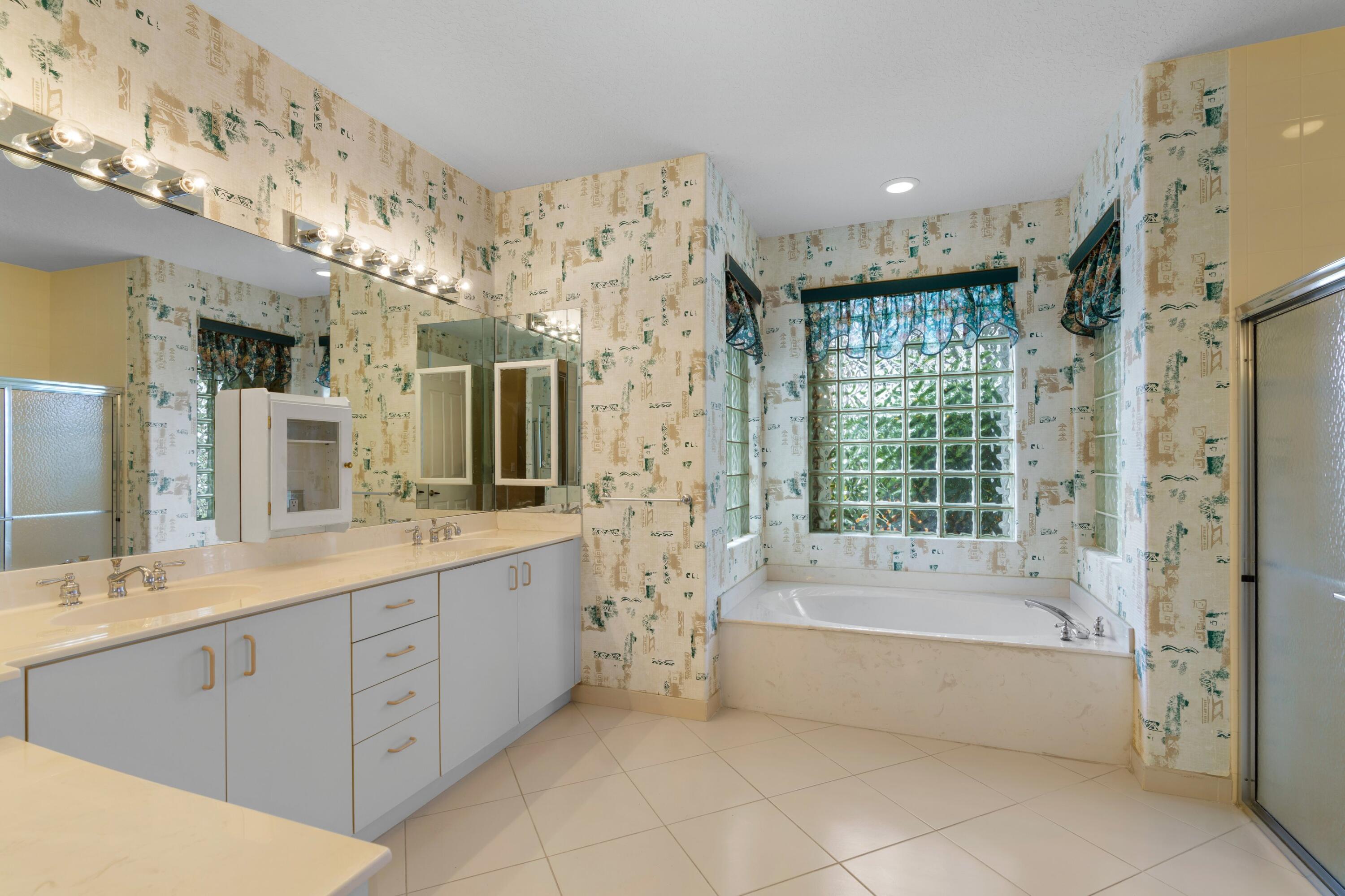 7050 Falls Road East Boynton Beach, FL 33437 - Photo 8 of 19 DSC00920.jpg-SMALL