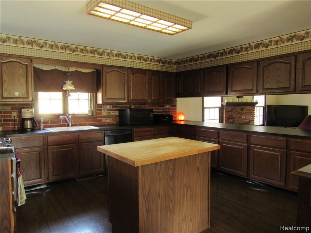 23801 Irwin Road Armada, MI 48005 - Photo 34 of 36 KITCHEN