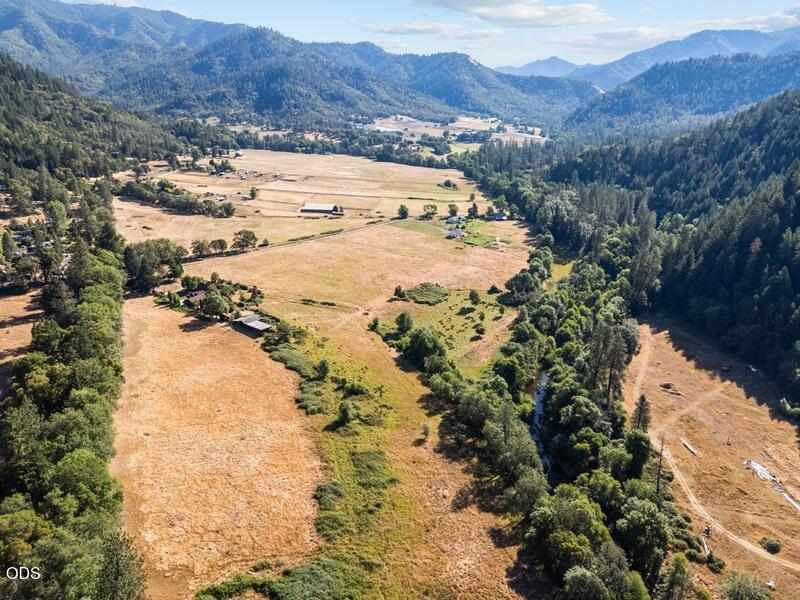 12974 East Evans Creek Road Rogue River, OR 97537 - Photo 25 of 29