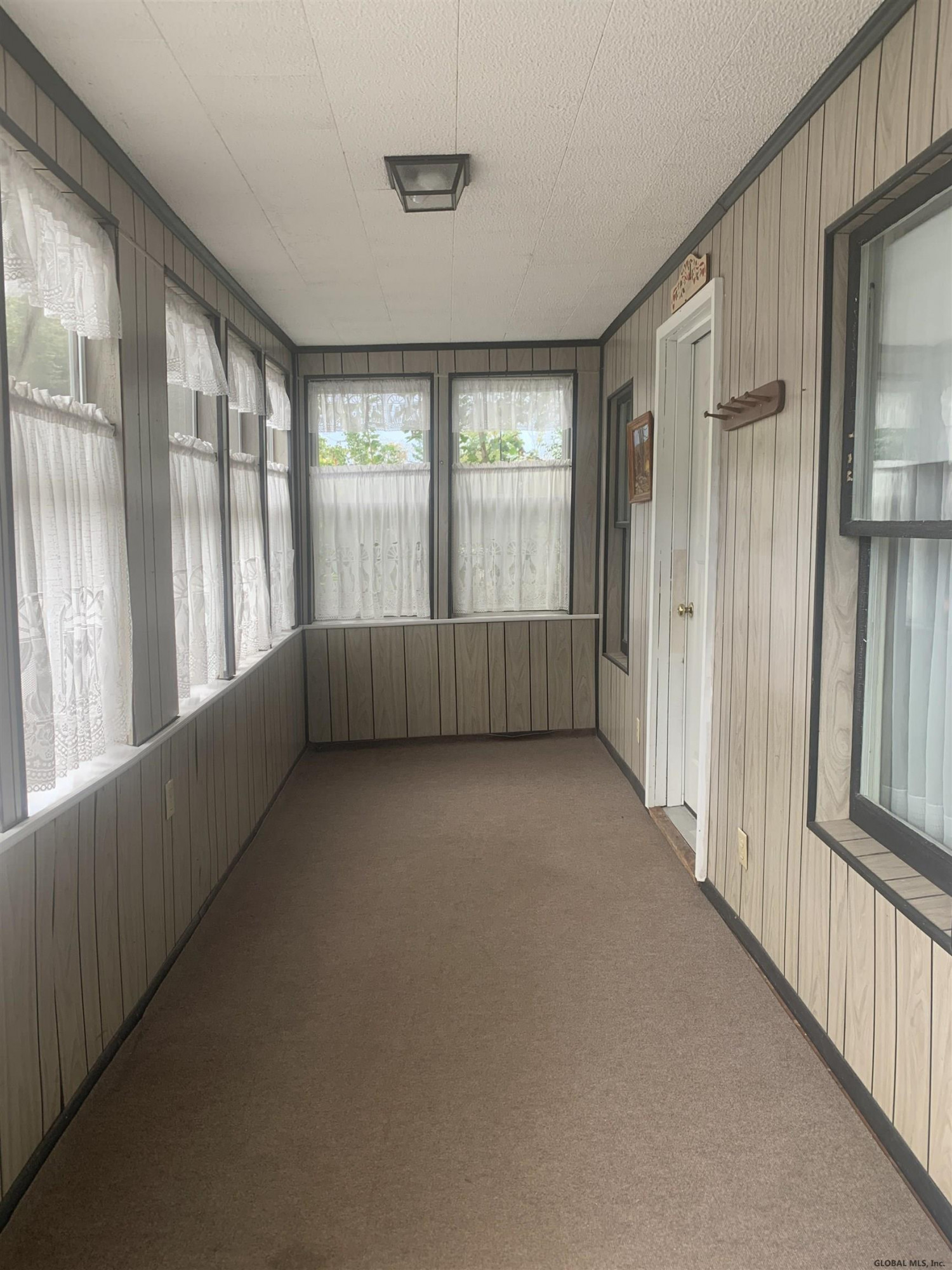 1112 River Road Troy, NY 12182 - Photo 3 of 17 Photo 3