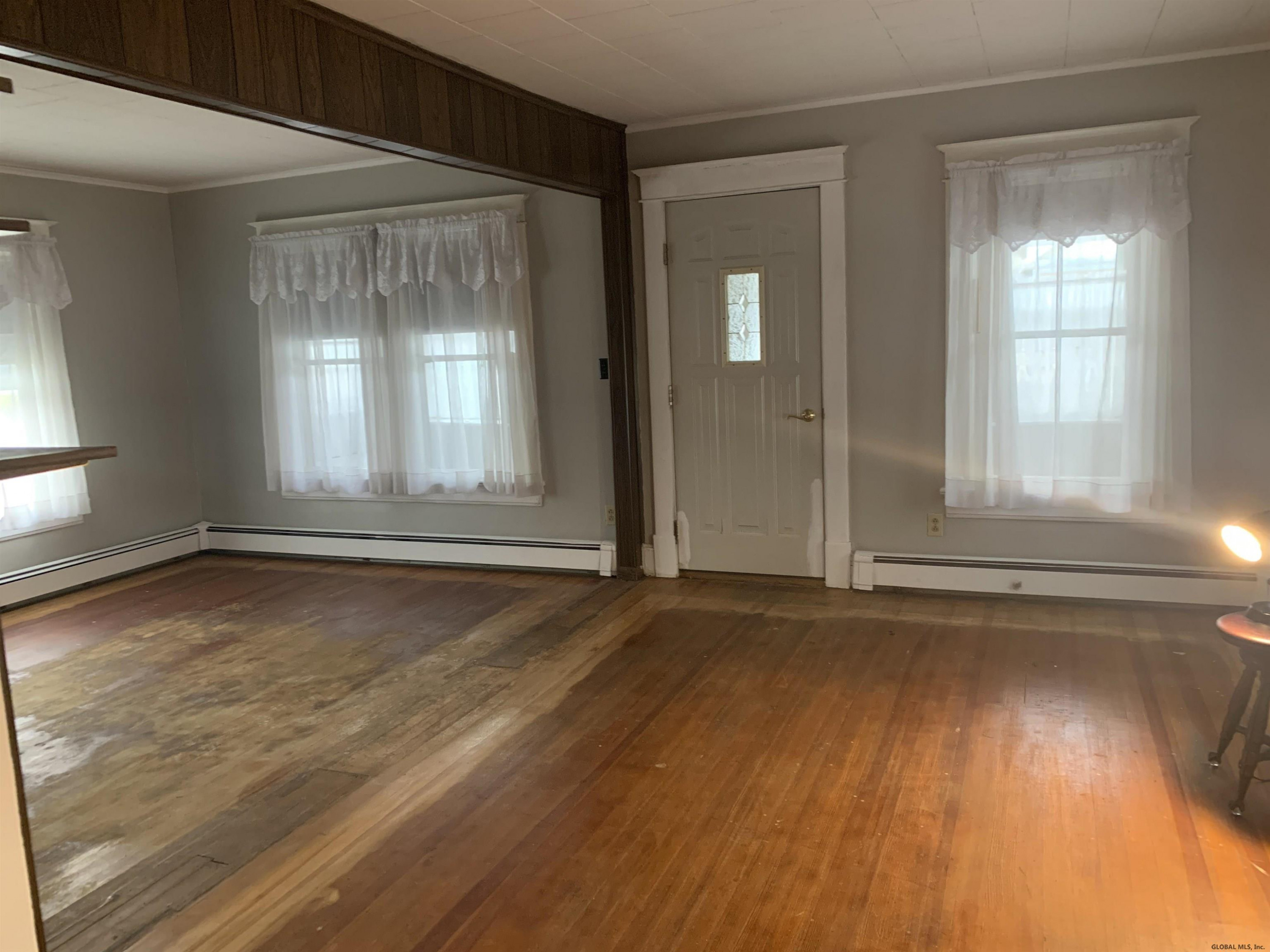 1112 River Road Troy, NY 12182 - Photo 5 of 17 Photo 5