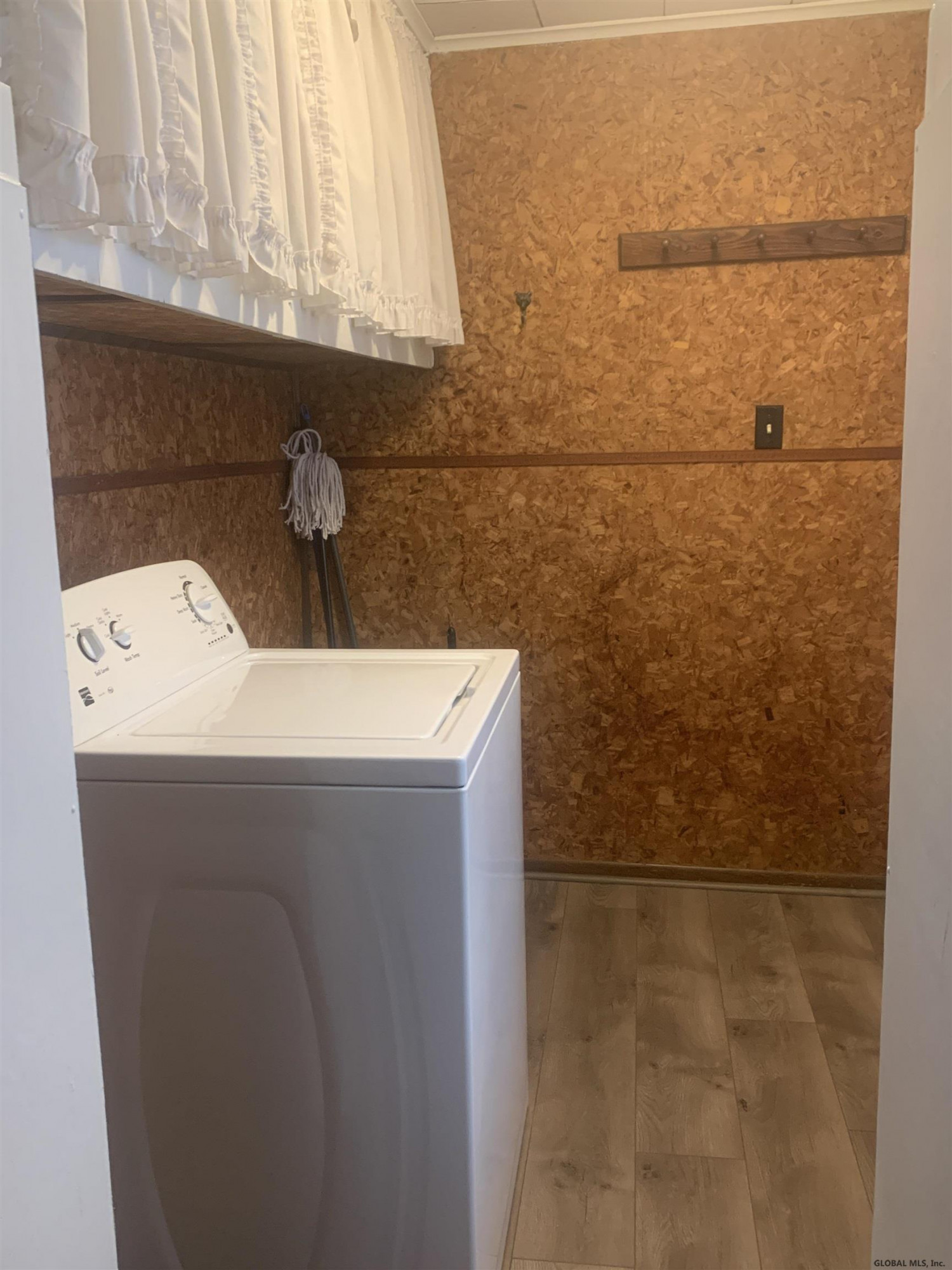 1112 River Road Troy, NY 12182 - Photo 8 of 17 Photo 8