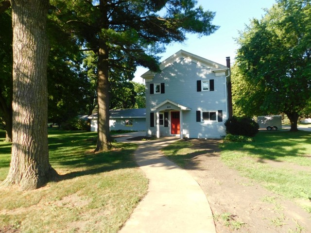 610 South Main Street Rochelle, IL 61068 - Photo 1 of 37