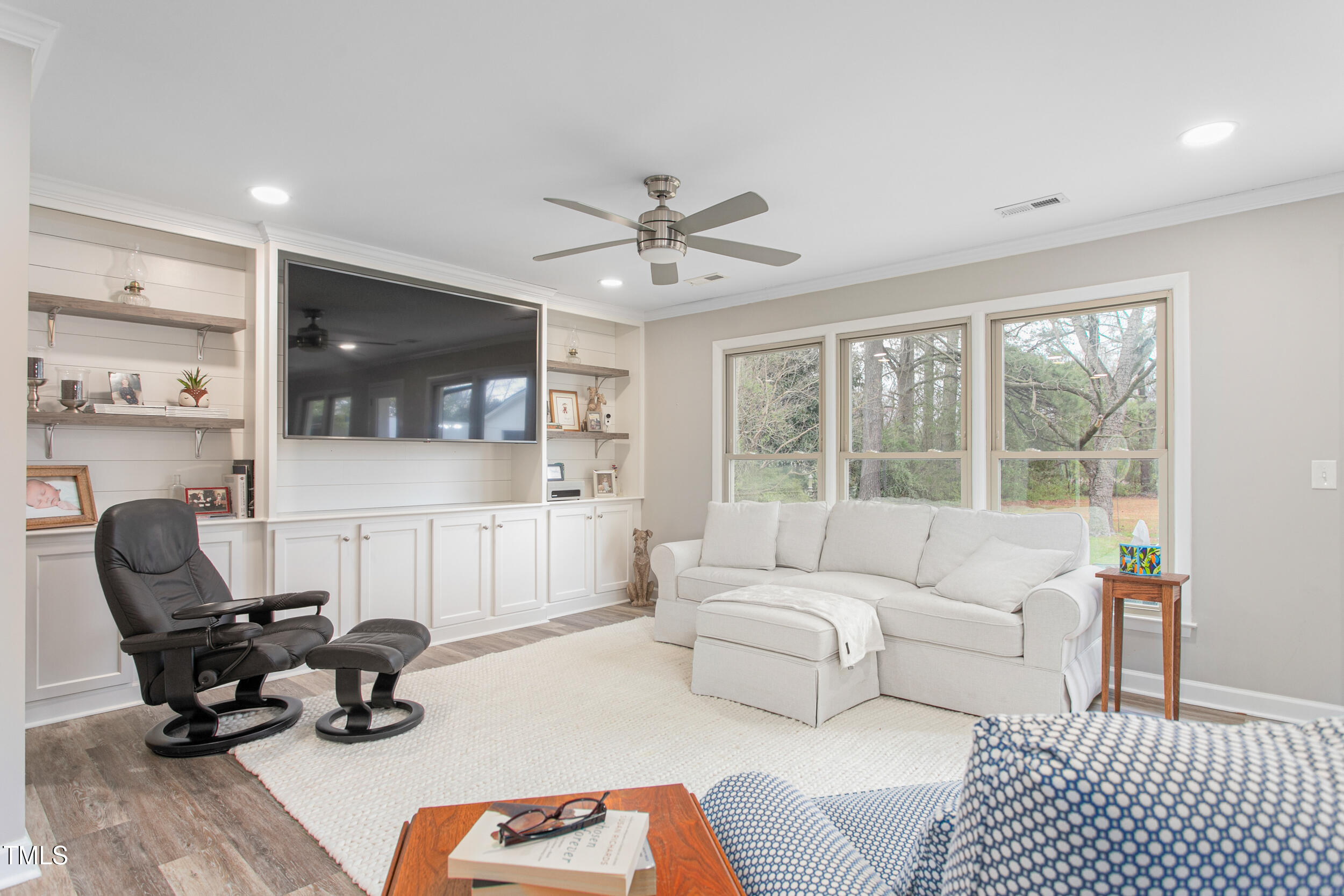 928 Hanford Road Graham, NC 27253 - Photo 15 of 47 Family room
