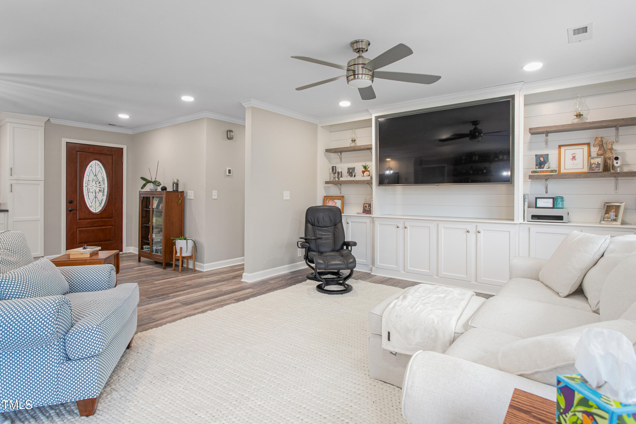 928 Hanford Road Graham, NC 27253 - Photo 17 of 47 Family room