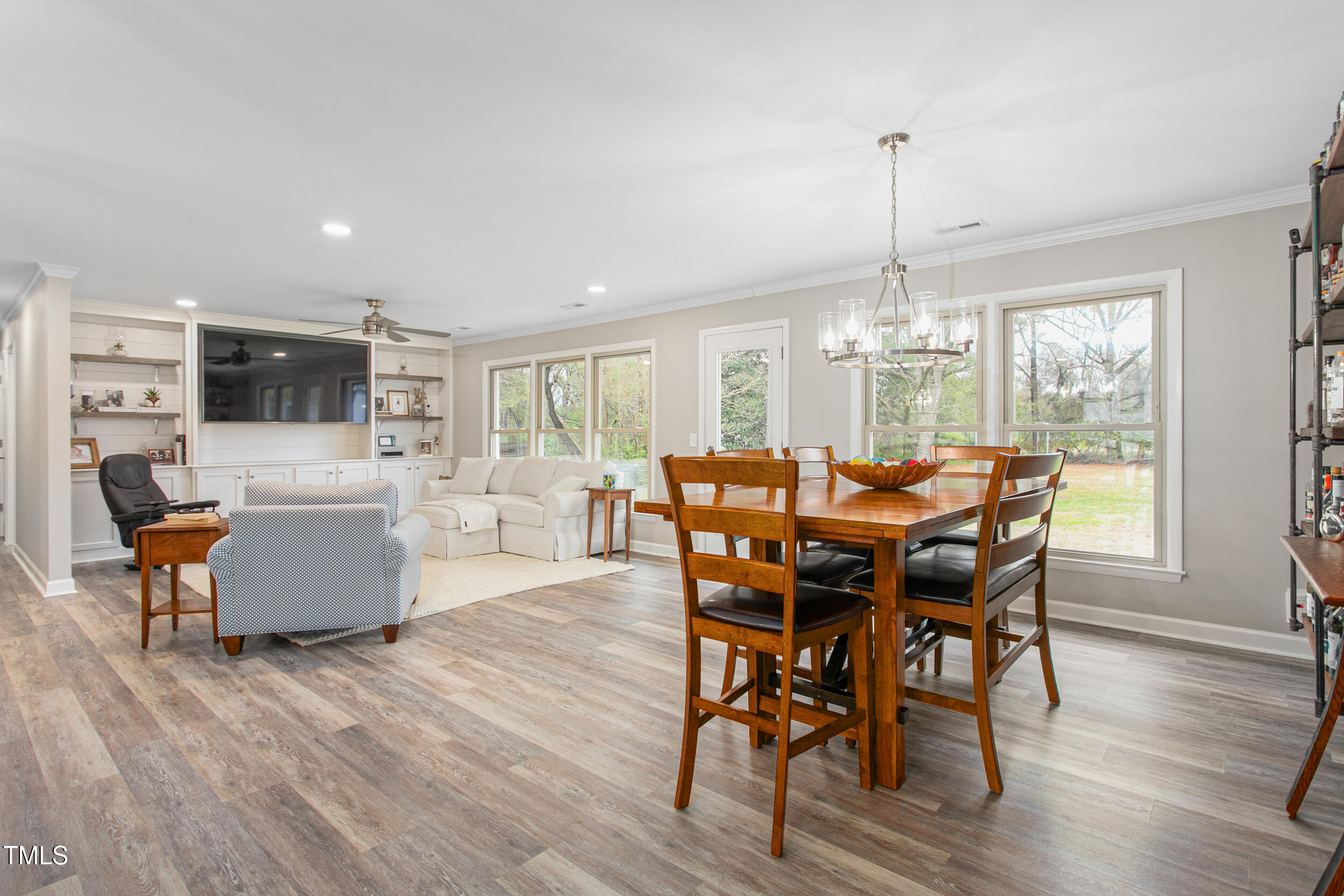928 Hanford Road Graham, NC 27253 - Photo 19 of 47 Dining area