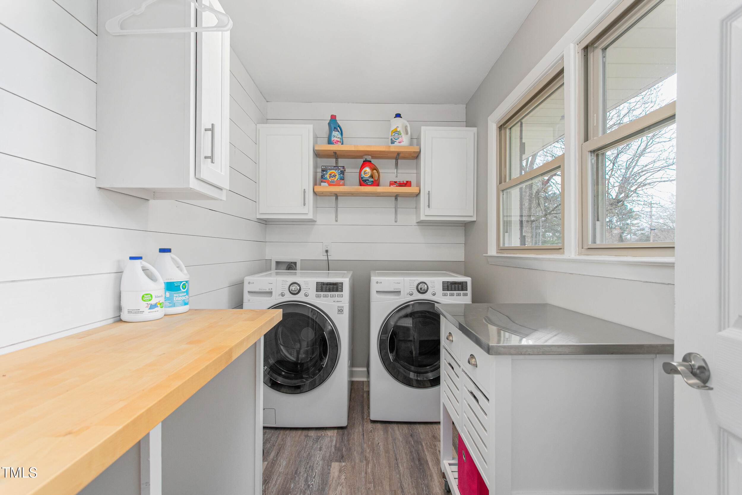 928 Hanford Road Graham, NC 27253 - Photo 24 of 47 Laundry room