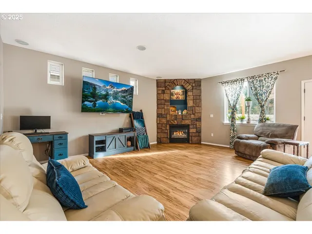 $469,989 | 38940 Jerger Street, Sandy, OR 97055