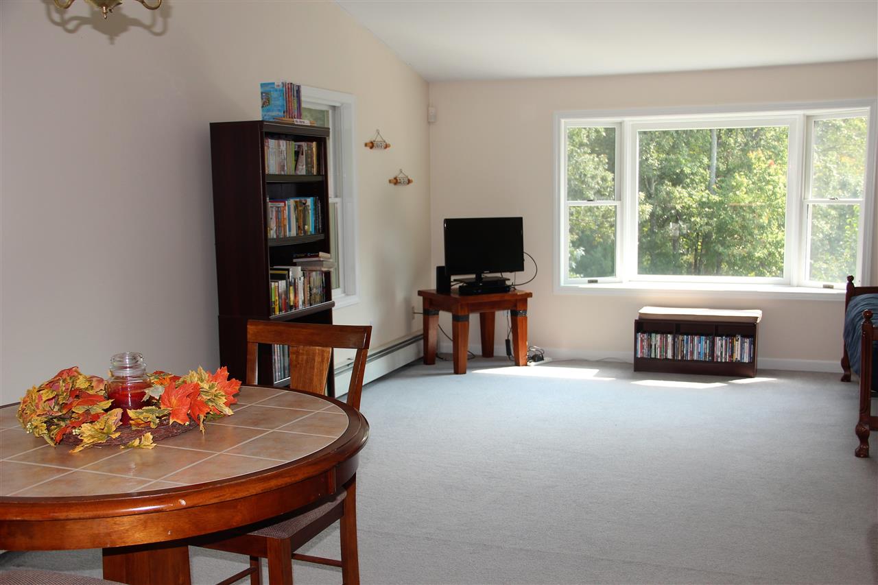 71 Stonehenge Road Londonderry, NH 03053 - Photo 6 of 23 Gallery Image 6
