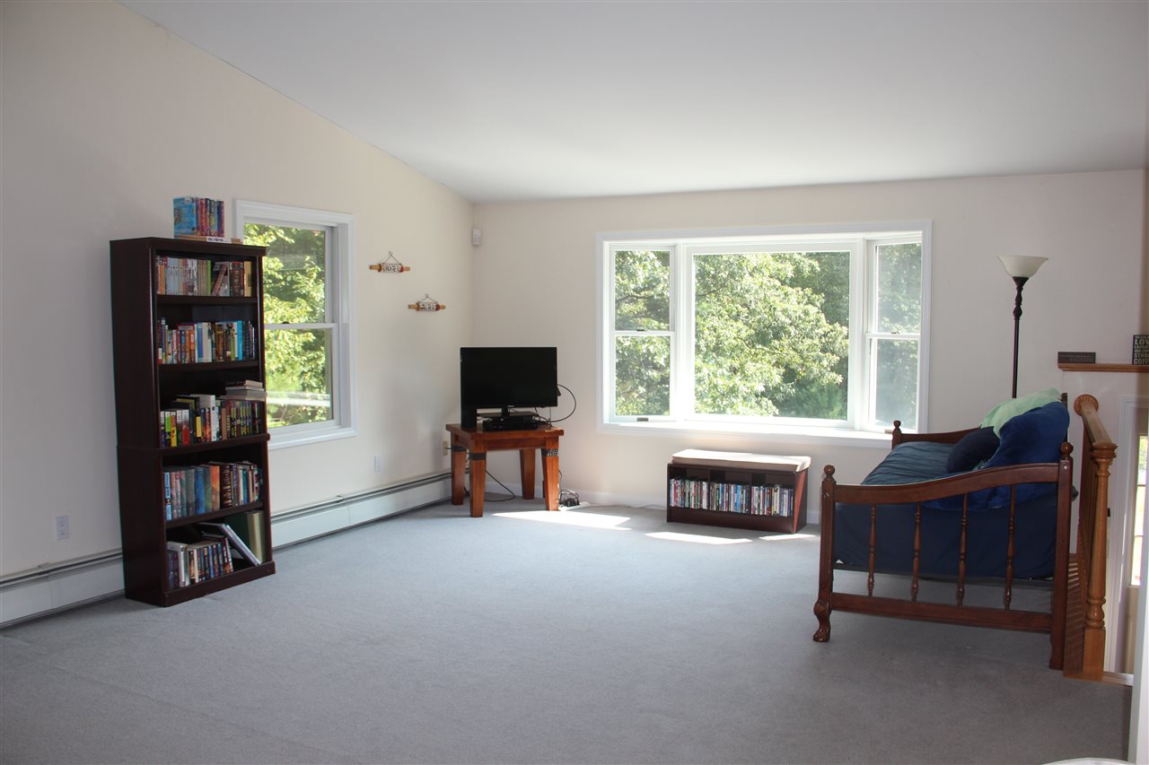 71 Stonehenge Road Londonderry, NH 03053 - Photo 7 of 23 Gallery Image 7