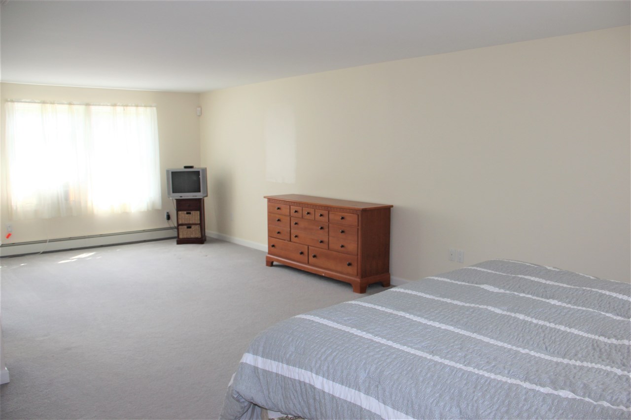 71 Stonehenge Road Londonderry, NH 03053 - Photo 9 of 23 Gallery Image 9