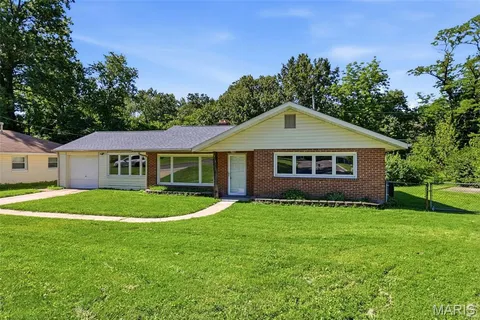 $160,000 | 8736 Marvista Drive, St. Louis, MO 63114