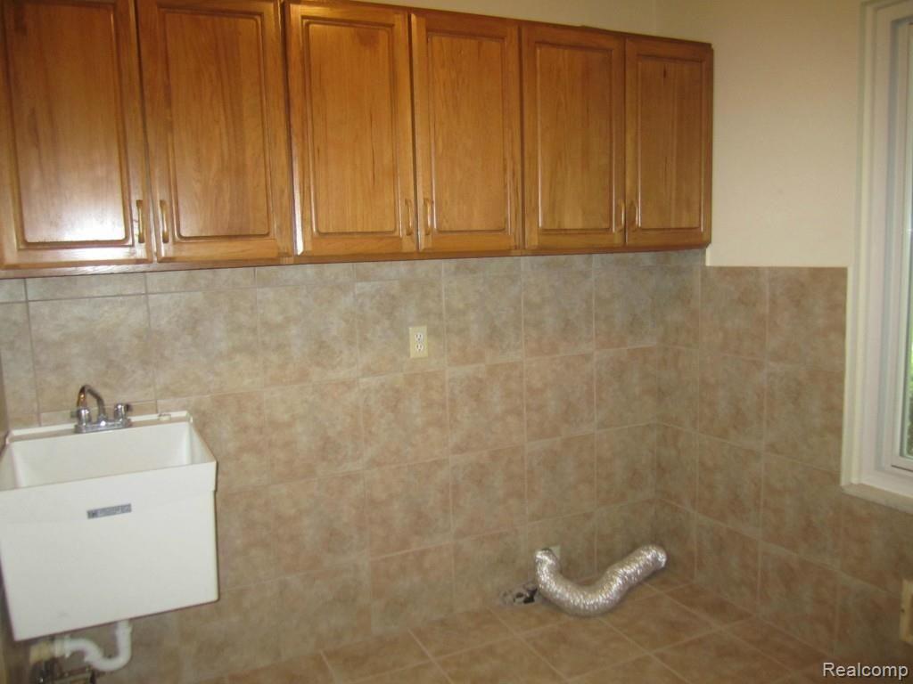 2842 Ranieri Drive Troy, MI 48085 - Photo 12 of 27 IMG_4217.jpg