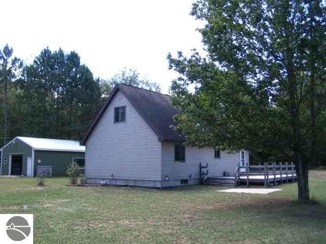 20514 Fewins Road Interlochen, MI 49643 - Photo 12 of 25 1719837-11.JPG