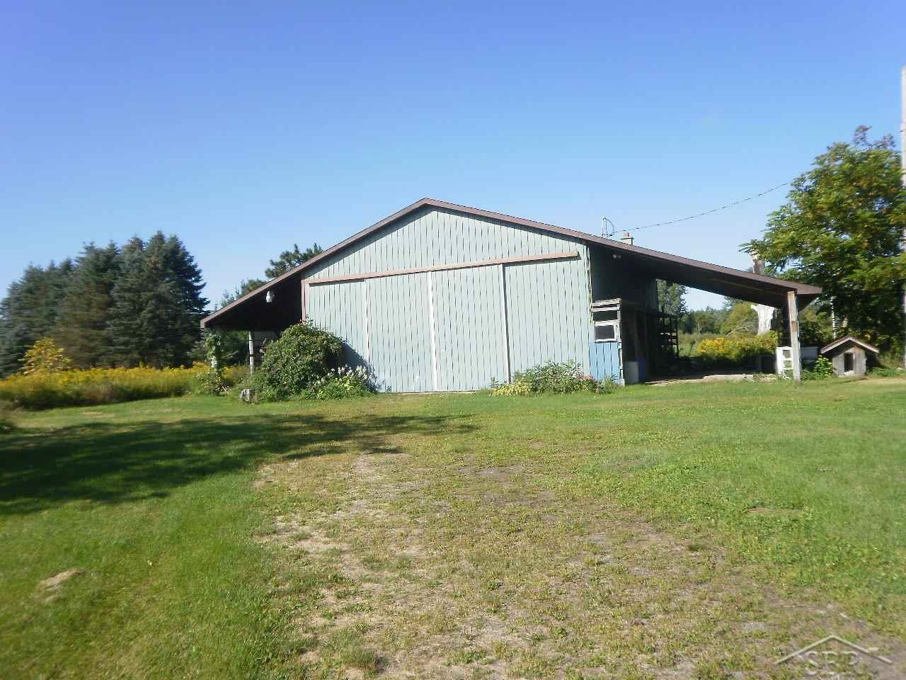 17409 Swan Creek Road Hemlock, MI 48626 - Photo 7 of 12 31328088-6.JPG