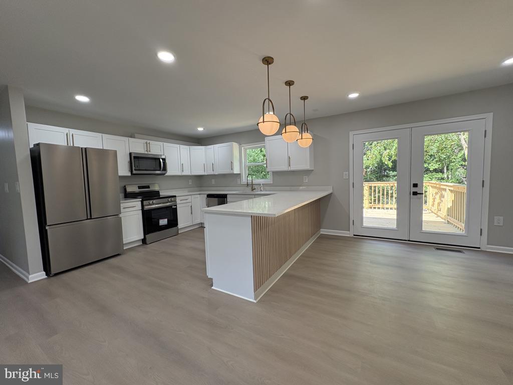 3604 Stonesboro Road Fort Washington, MD 20744 - Photo 2 of 6 All new appliances and new deck!