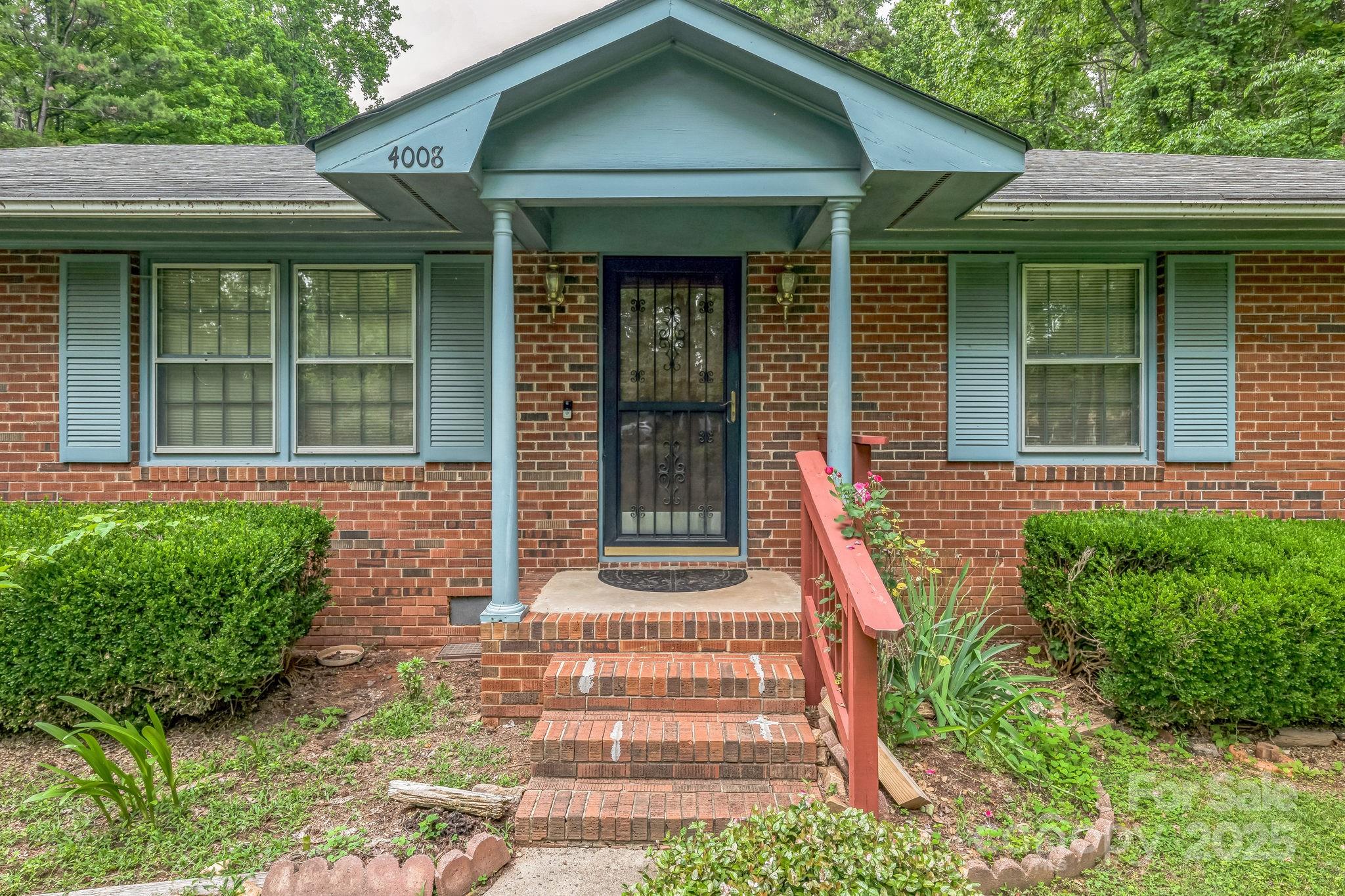4008 David Cox Road Charlotte, NC 28269 - Photo 3 of 30 Gallery Image 3